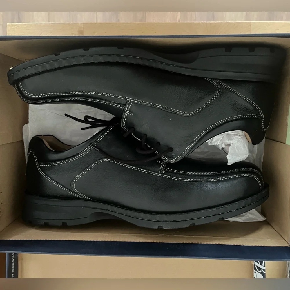 Dockers Black Leather Oxfords - Picture 2 of 6